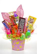 Make this Easter, Eggs-tra Sweet with this delightful Easter pale of chocolate bars, and mixed Easter candy and decorations. Be the favorite bunny this year by sending our Eggs-tra Sweet arrangement. 